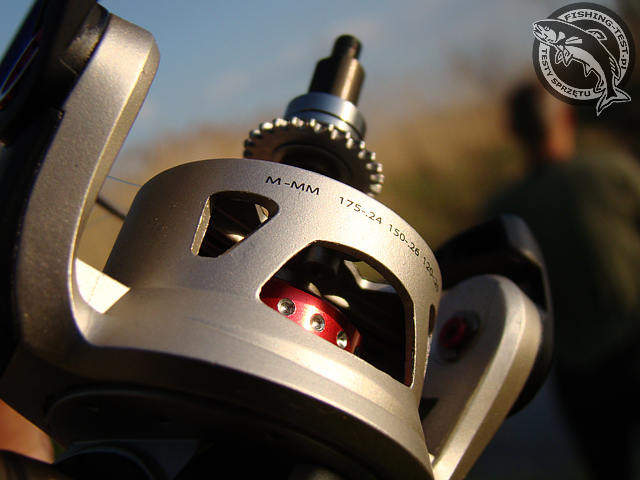Kołowrotek Quantum EXO 25
