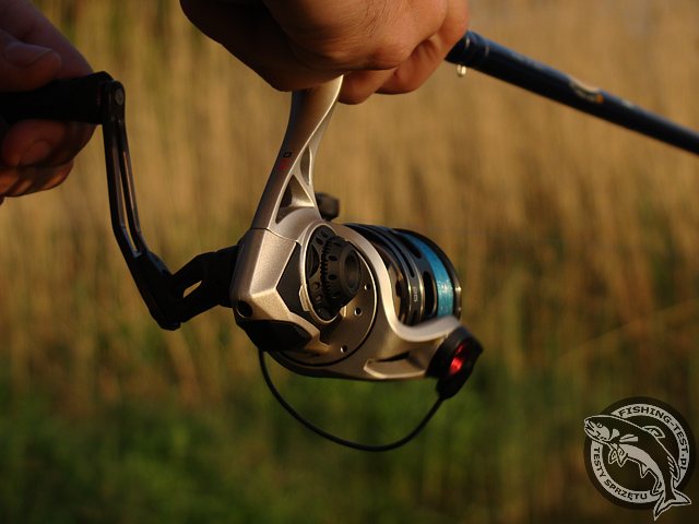 Kołowrotek Quantum EXO 25
